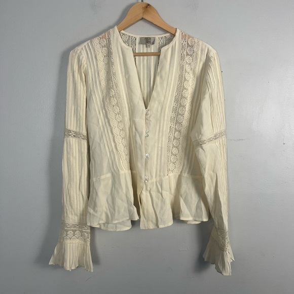 T.Ba Lizzy Blouse romantic Crème long sleeve button front lace size 40 / medium - Picture 3 of 10